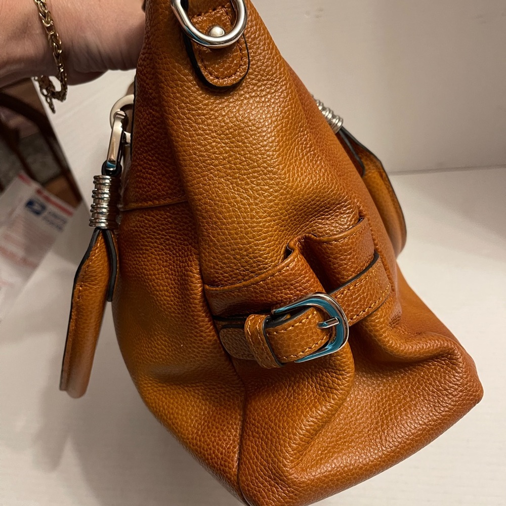 Classic Tan Leather Tote Bag - Picture 7 of 14